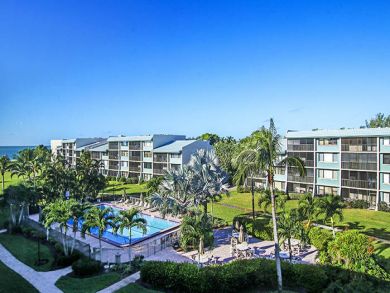 Sanibel Island Two Bedroom Vacation Condo Beachfront